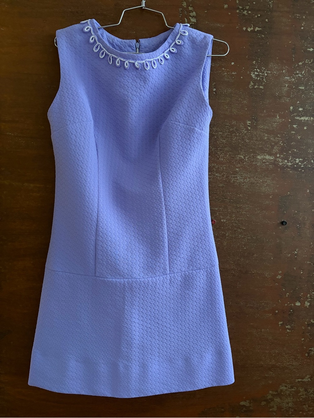 Vintage Lilac Shift Dress with Decorative Neck
